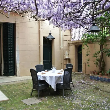 Homeholidaysrentals Historic House Costa Barcelona