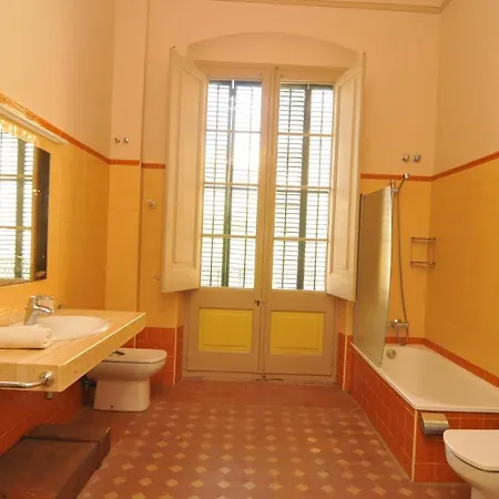 Homeholidaysrentals Historic House Costa Barcelona *